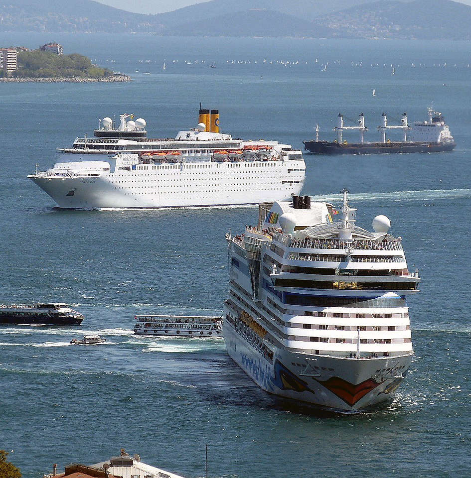 istanbul cruise ship 1