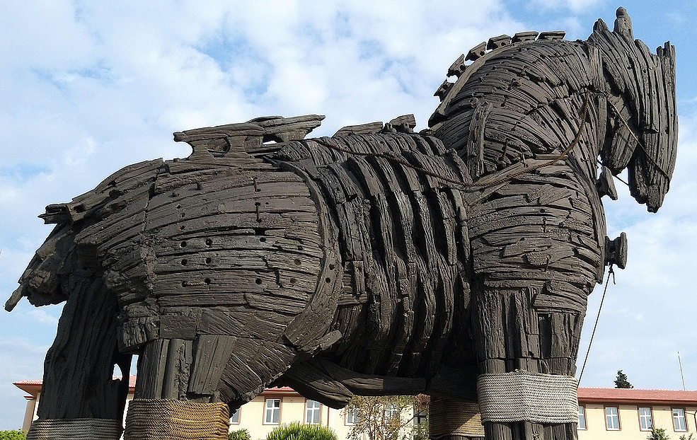 troy wooden horse 1